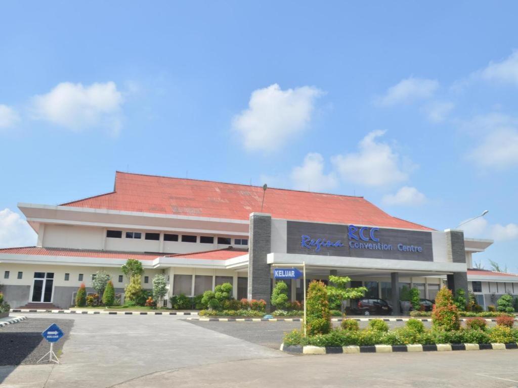 Regina Hotel Pemalang Exteriér fotografie