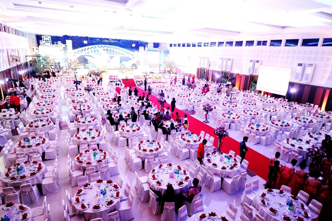 Regina Hotel Pemalang Exteriér fotografie